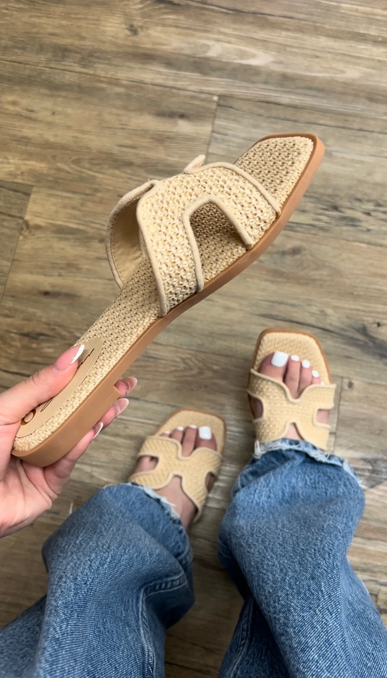 Aileen Flat Sandal - Nude Raffia (Wide Friendly)