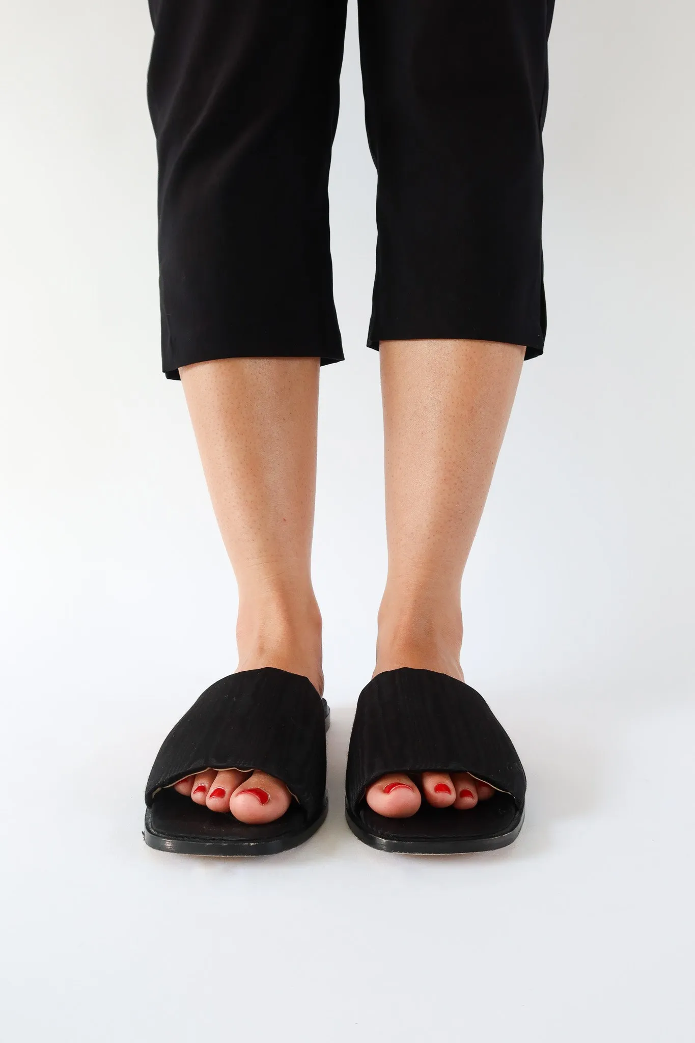 benni black moire sandal