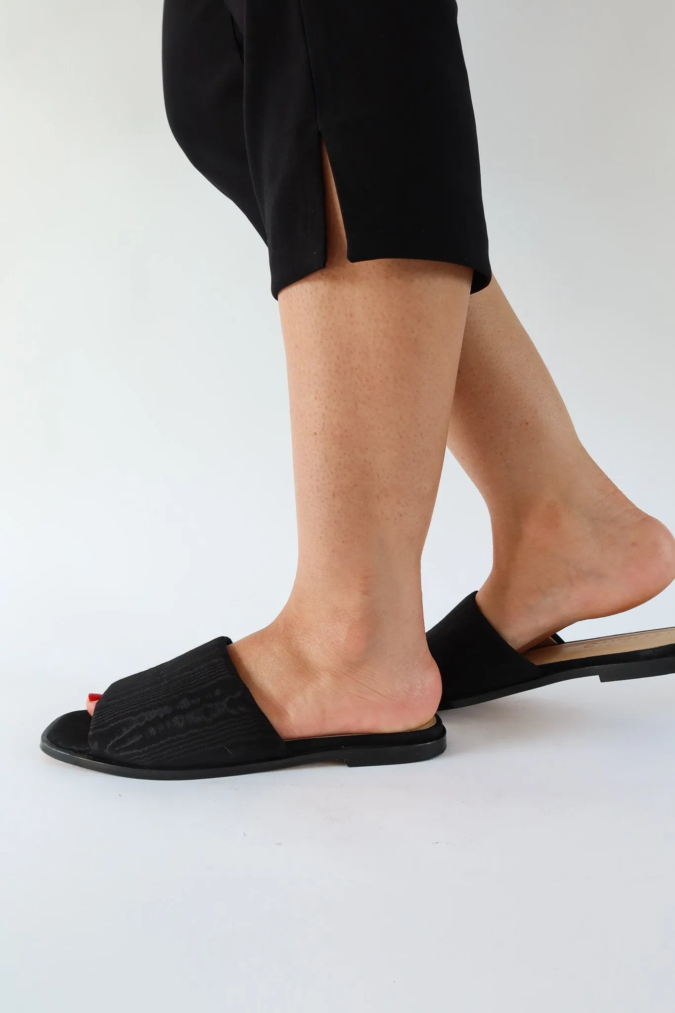 benni black moire sandal