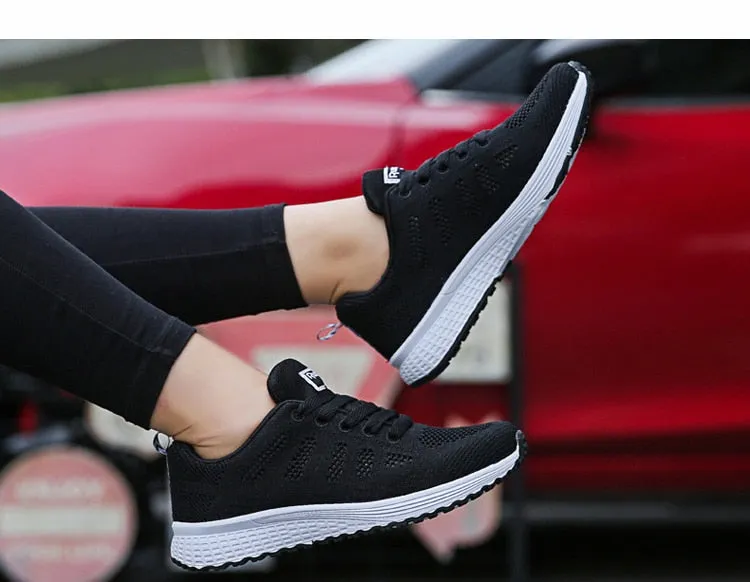 CASUAL SNEAKERS