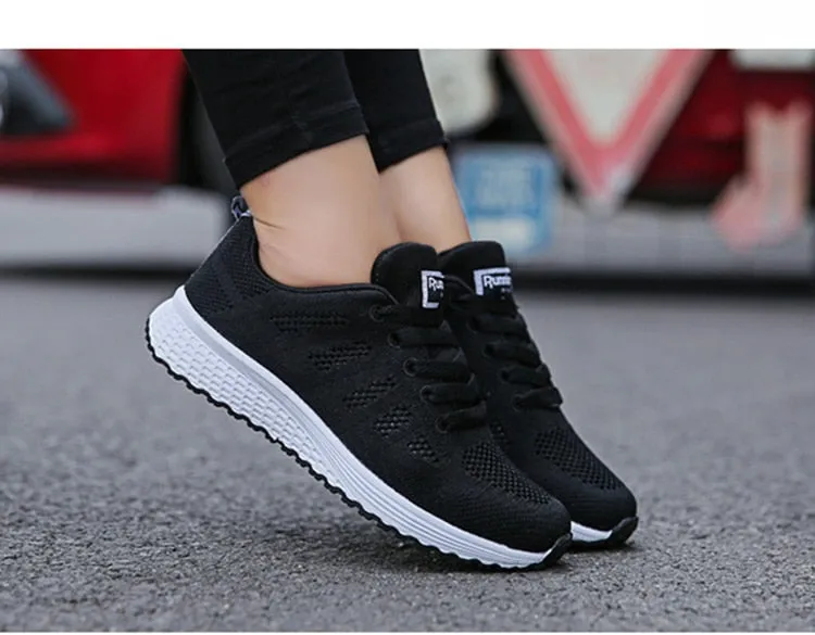 CASUAL SNEAKERS