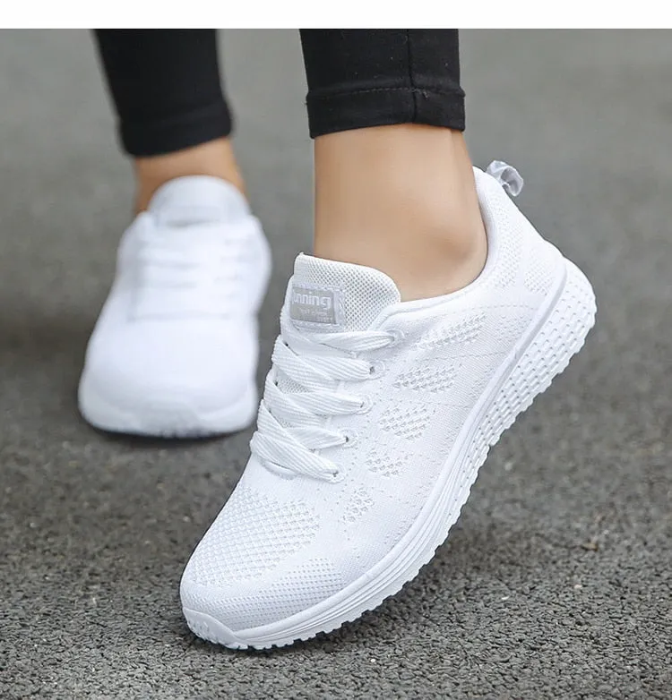 CASUAL SNEAKERS