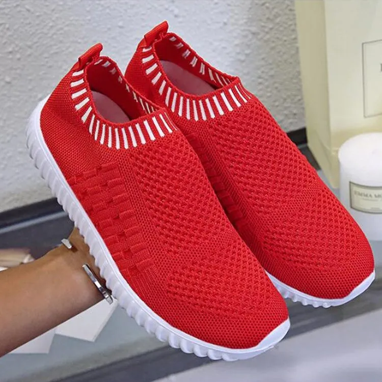 Large Size The Trend Of Women Shoes Wild Sports Leisure Flying Running Shoes
