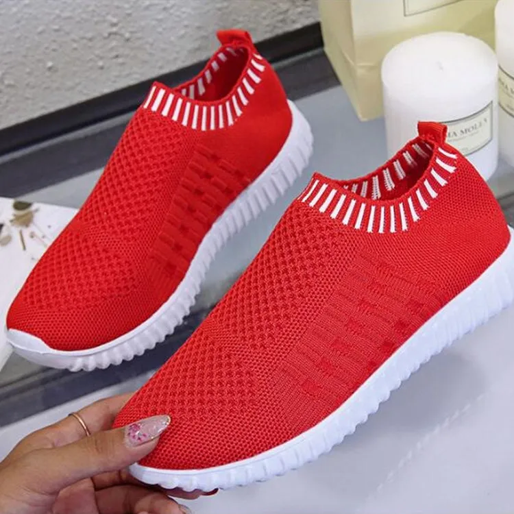 Large Size The Trend Of Women Shoes Wild Sports Leisure Flying Running Shoes