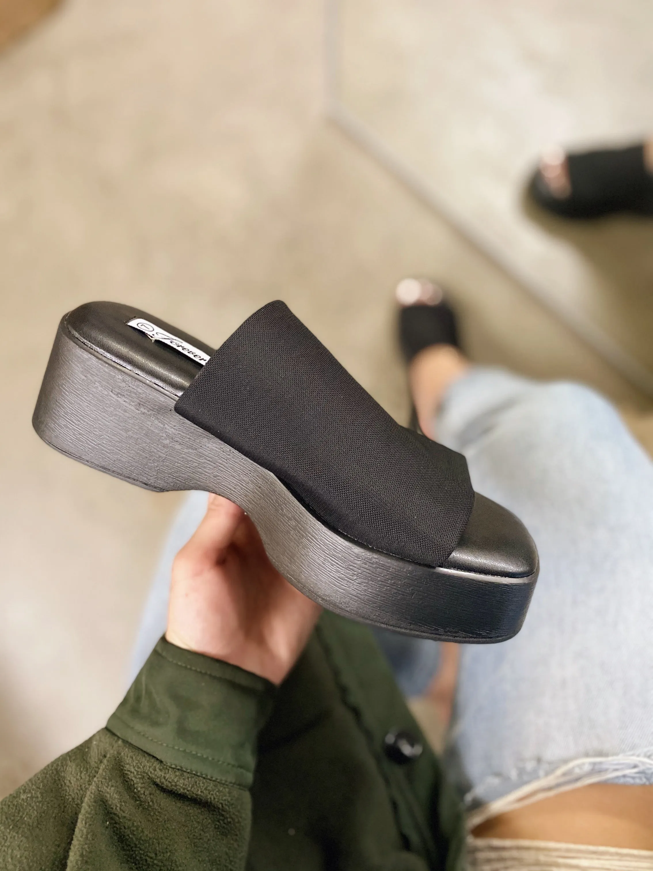 Lexi Platform Sandal - Black