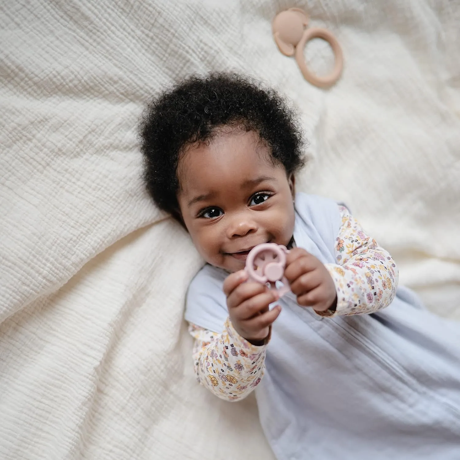 mushie Baby Wearable Blanket | 100% Organic Cotton Muslin | Sleeping Bag for Infants (Baby Blue)