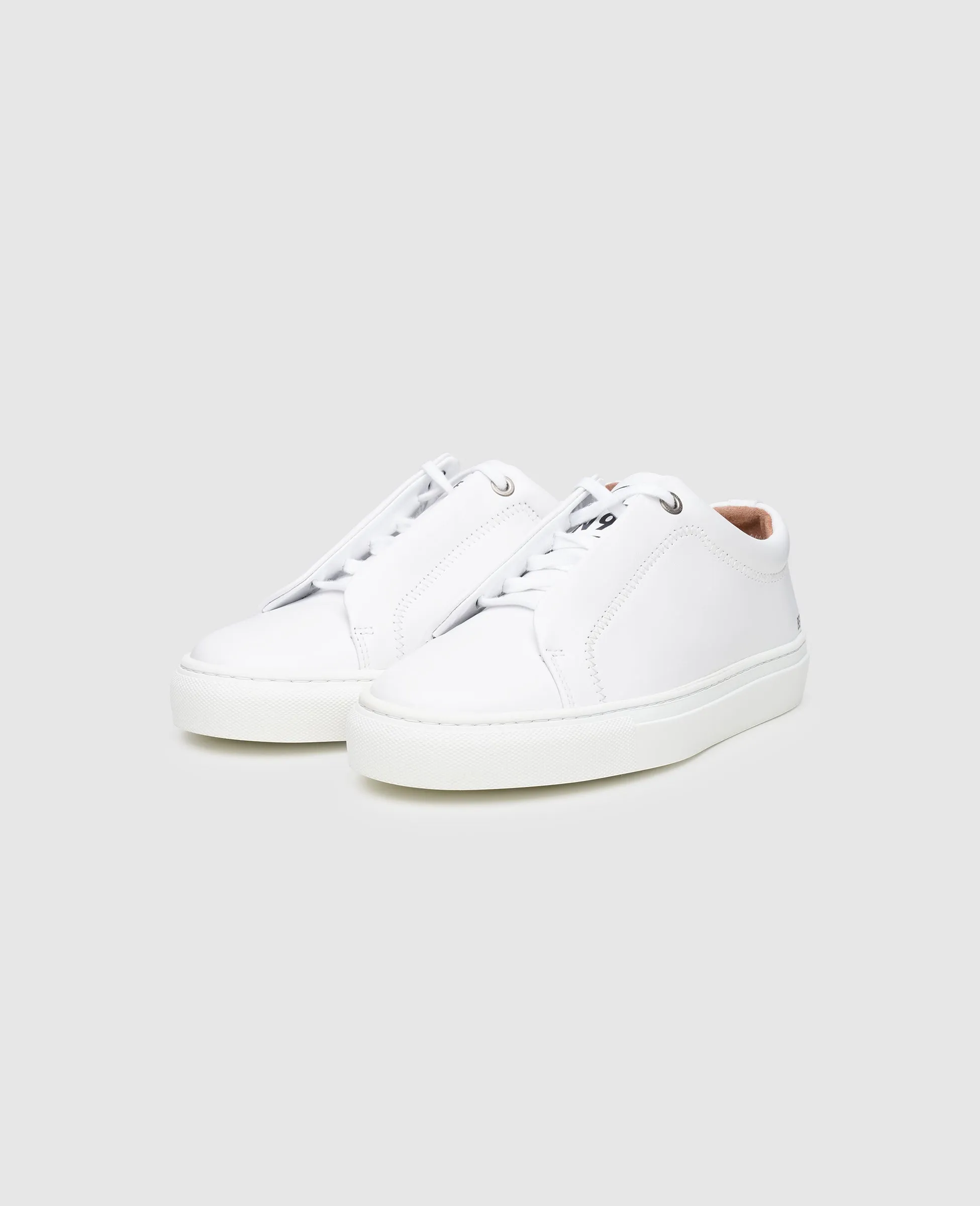 No. 24 WS - White