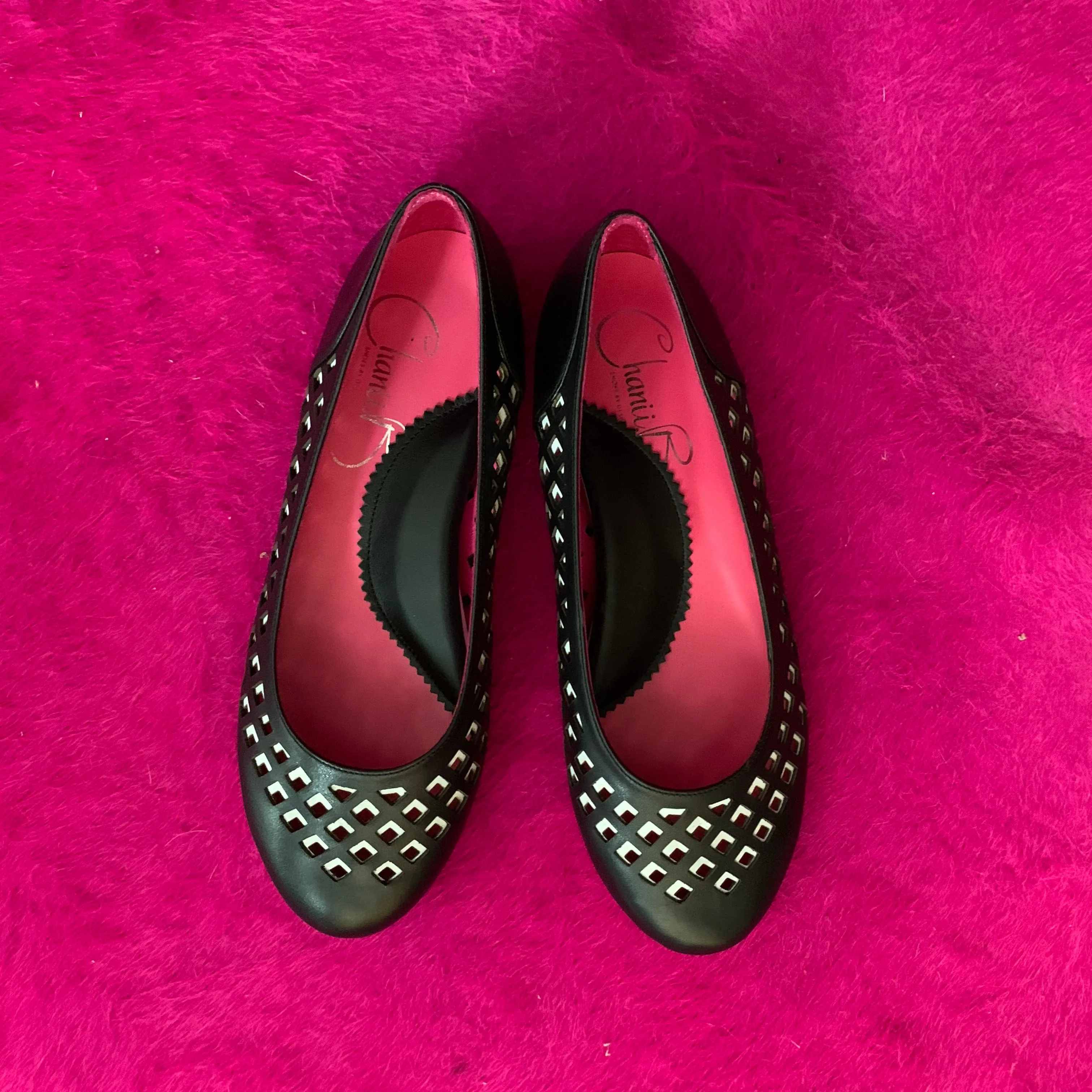 Onyx - Black/White Ballerina last pairs 38 and 41!