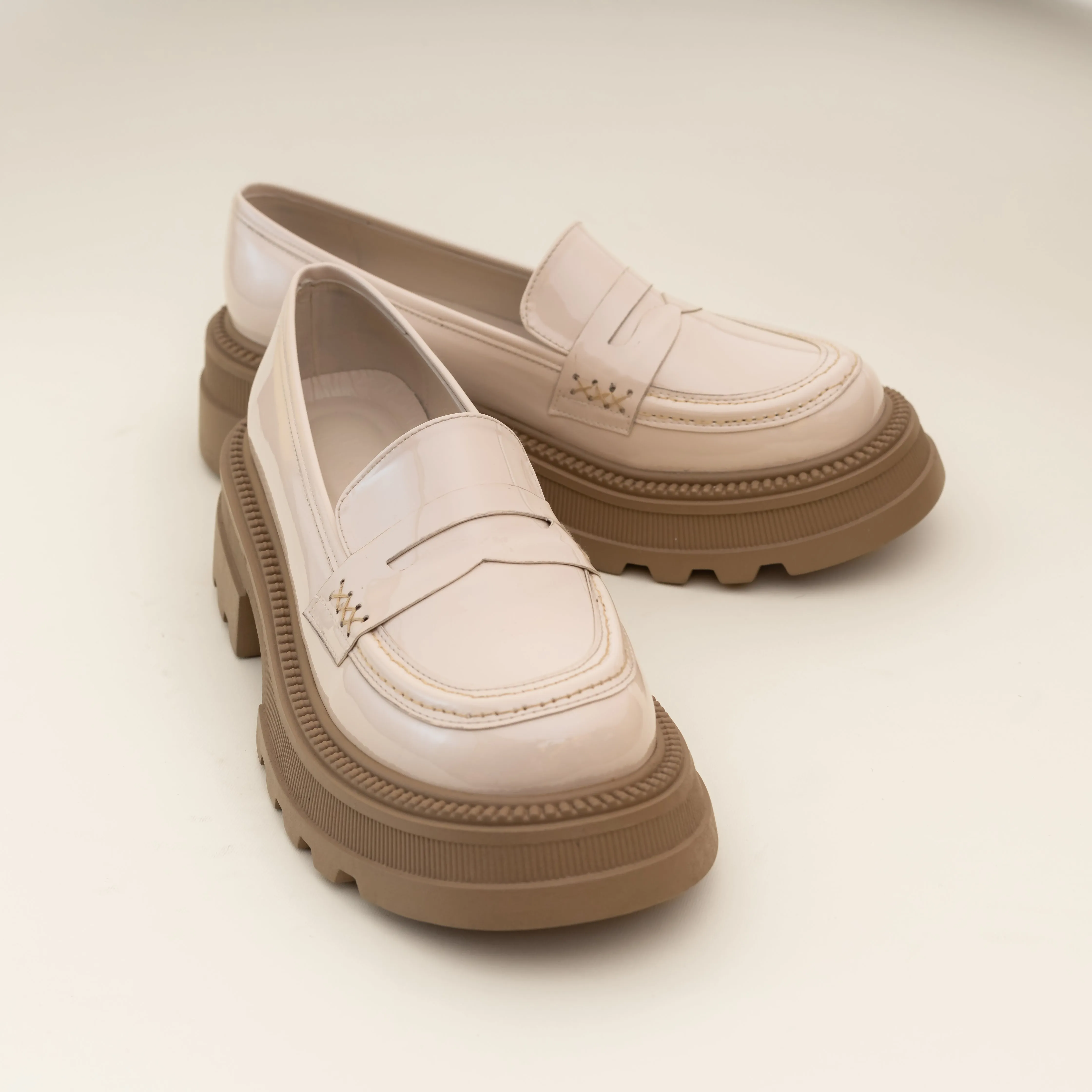 Women Off-white Chunky College
