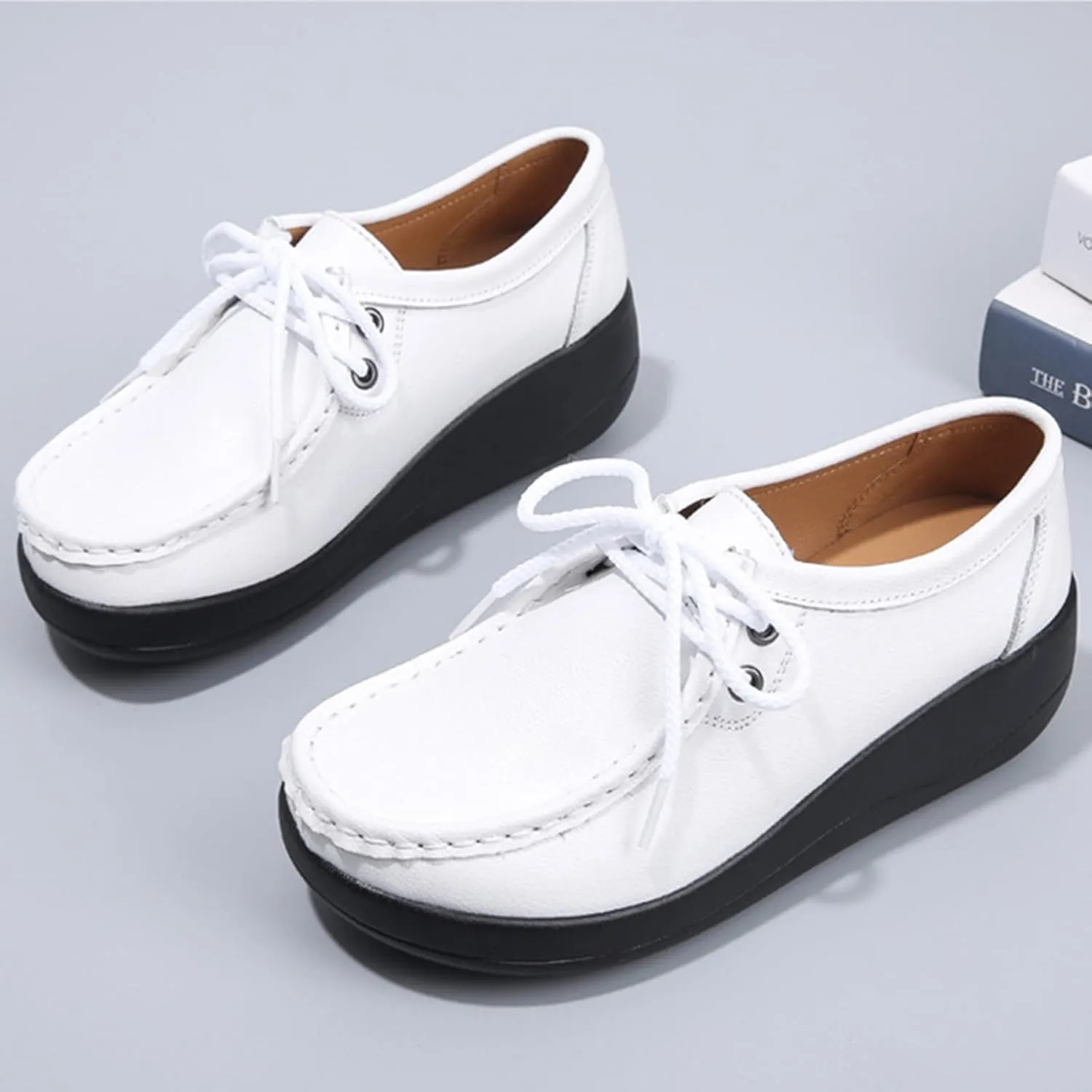 Women's Leather Lace-up Platform Loafers Retro Round-Toe Soft Sole Casual Shoes Comfort Lightweight Walking Shoes
