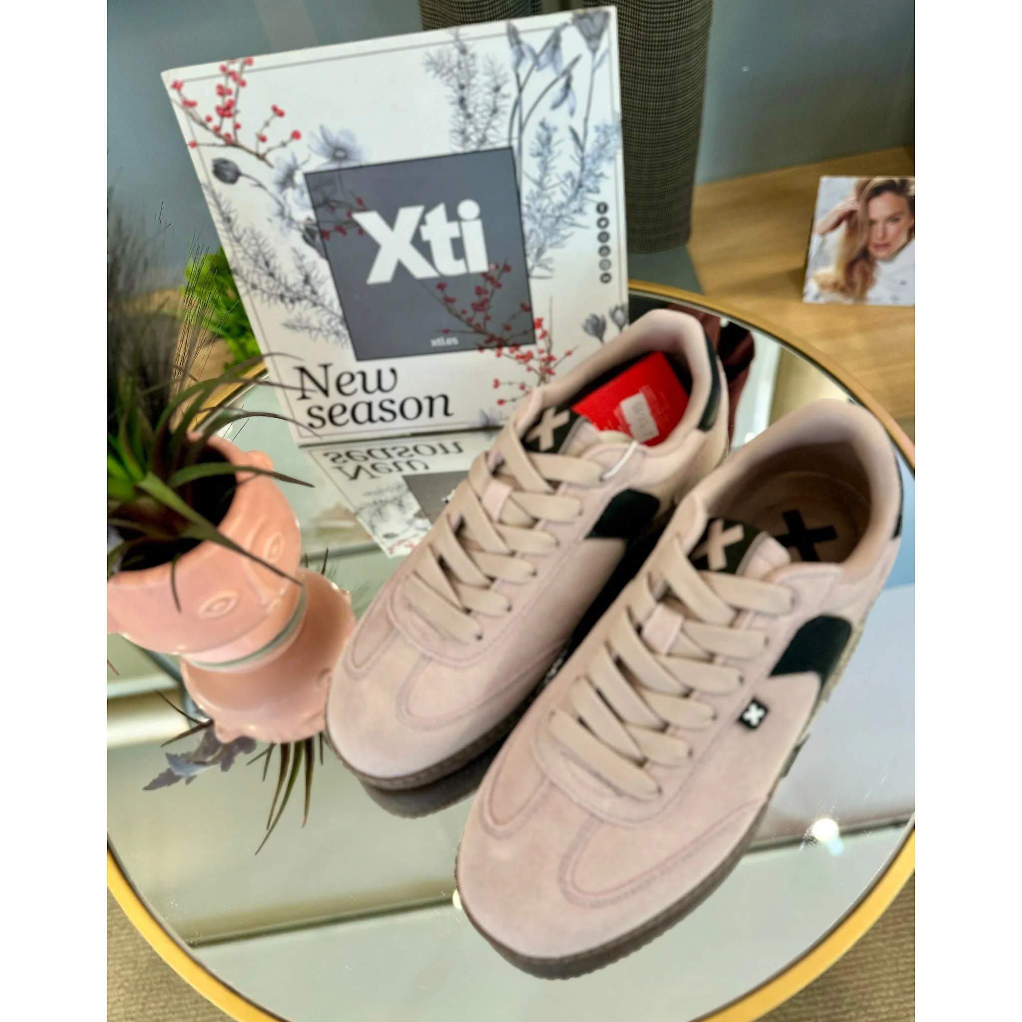 XTI Powder Pink Trainer