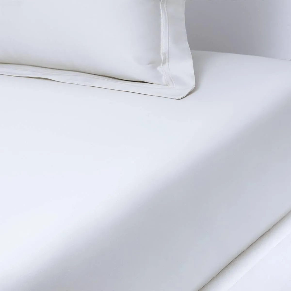 Yves Delorme Triomphe Blanc Twin XL 41 x 83 in Fitted Sheet - Extra Soft and Warm Luxury Sheets, 100% Natural Organic French Bed Linens - Breathable and Durable