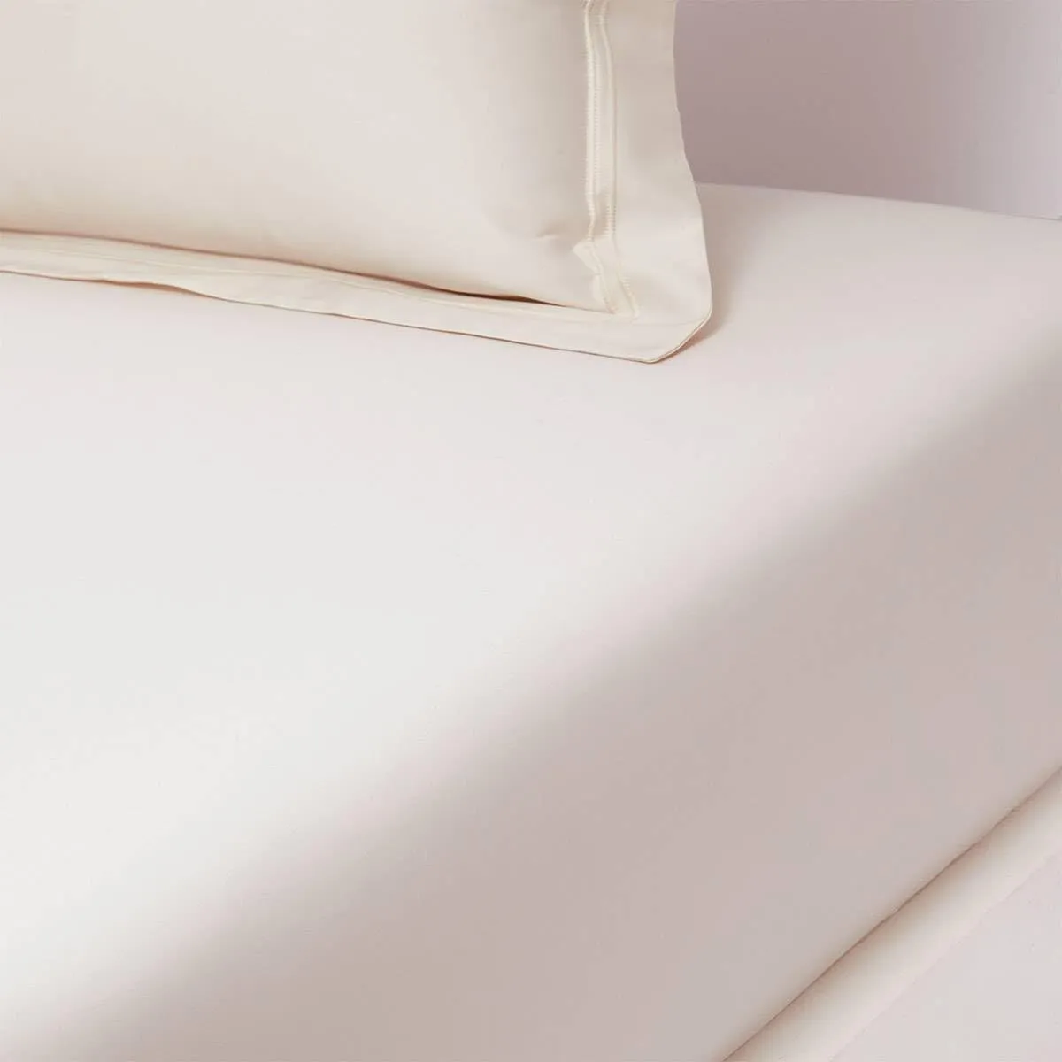 Yves Delorme Triomphe Nacre (Ivory) Full 55 x 79 in Fitted Sheet - Extra Soft and Warm Luxury Sheets, 100% Natural Organic French Bed Linens - Breathable and Durable